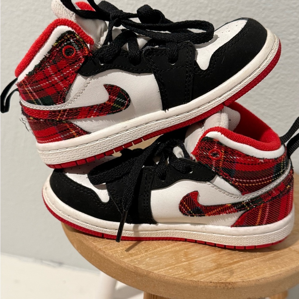 Kids air Jordan mid
